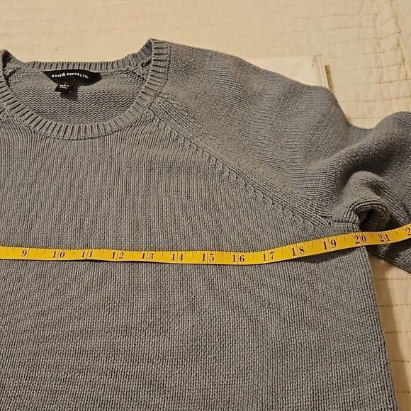 Rock & Republic blue gray knit sweater with front detail size Large - Picture 9 of 10